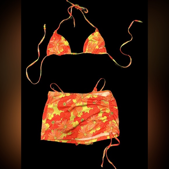 ASOS bikini and matching skirt - Picture 5 of 6